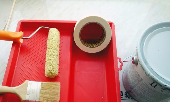 инструменты для покраски стола