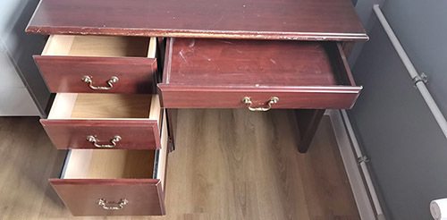 Как и чем покрасить старый стол