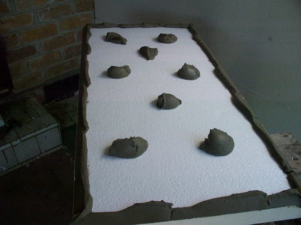 Как прикрепить пенопласт к потолку