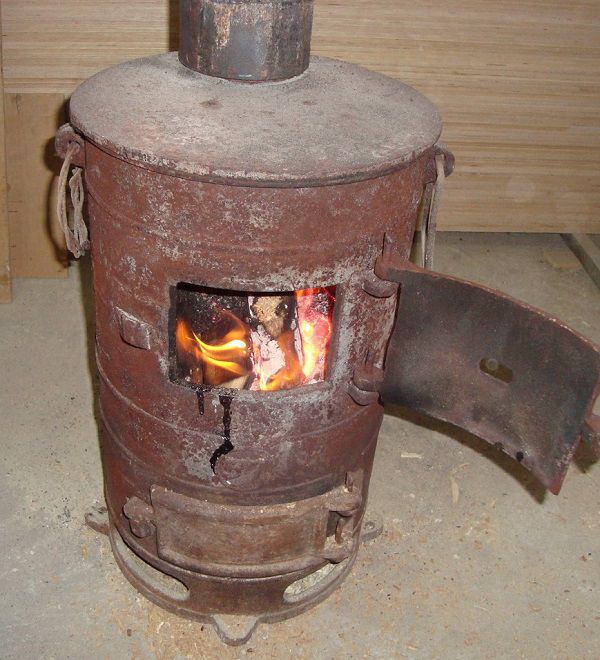 Печь-буржуйка для отопления курятника