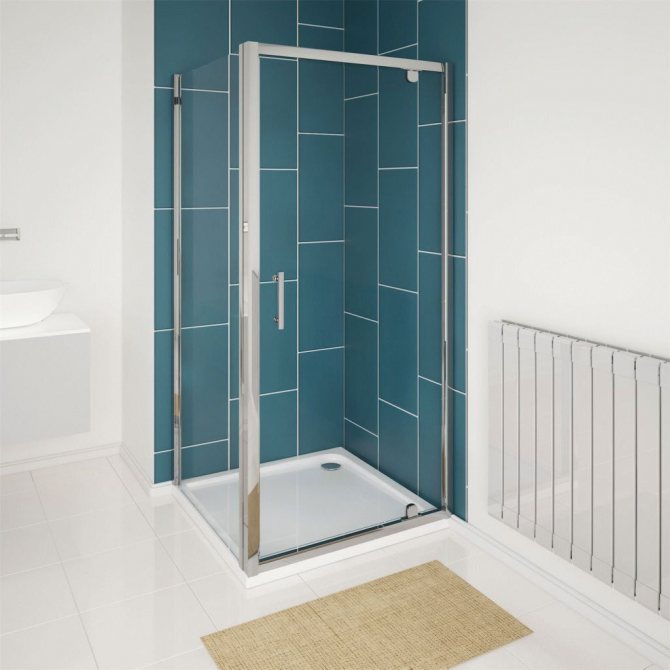 Простой душ с поддоном