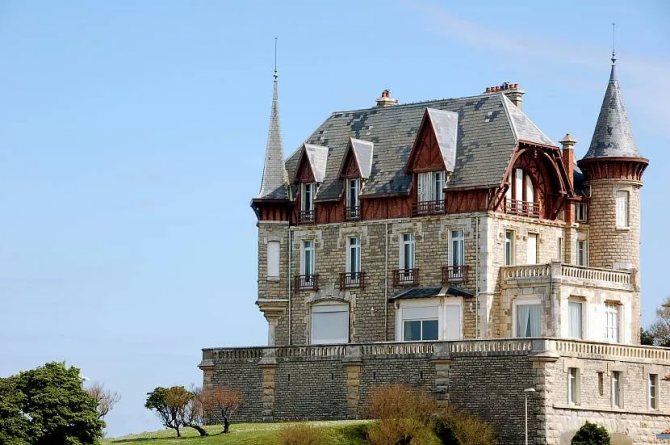 Современная версия замковой архитектуры