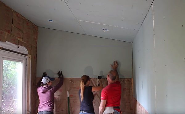 Теперь стены