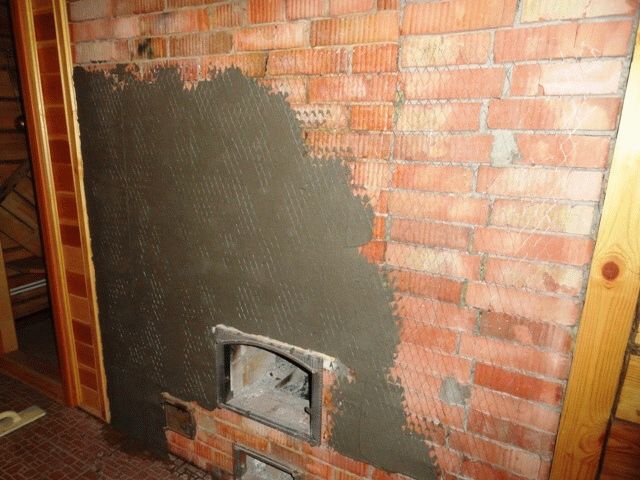 Штукатурка по металлической сетке Для укрепления штукатурки из шамотной глины можно использовать металлическую сетку