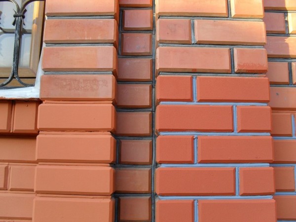 Покраска швов радикально меняет картину