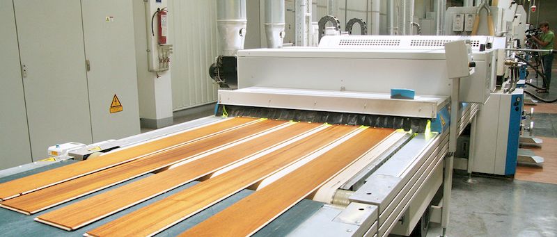 Производство напольных покрытий