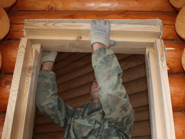 Установка обсады Установка обсады в деревянном доме