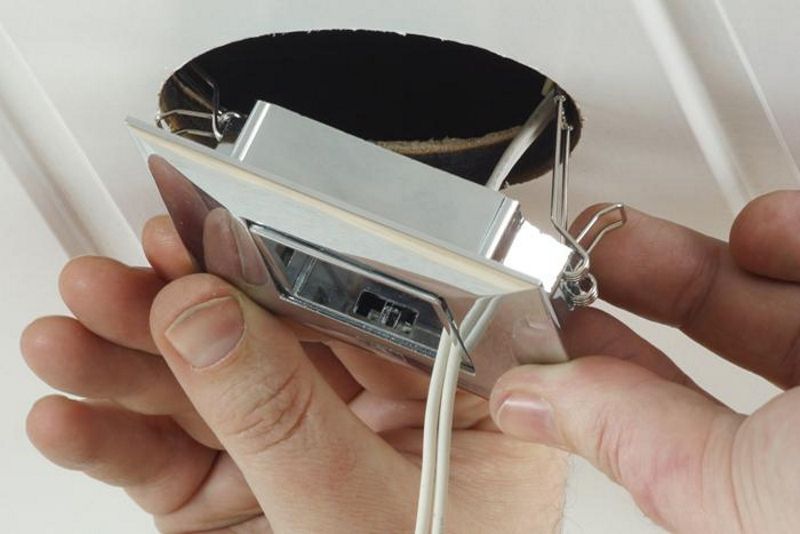 Техника установки точечных ламп