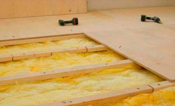 Монтаж фанерного настила по лагам