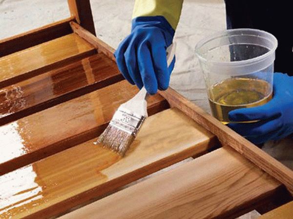 Грунтовка дерева Выбор грунтовки для дерева зависит от вида финишного покрытия