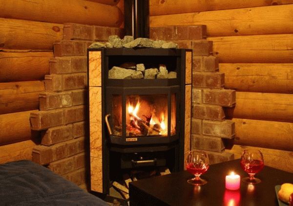 Кирпичная стена за печкой Кирпичная стена за печкой