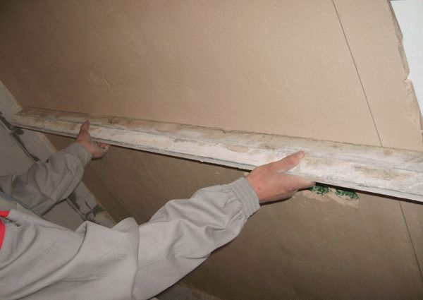 Измерение ровности штукатурного слоя Измерение ровности штукатурного слоя