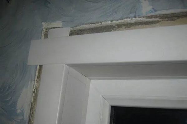 Монтаж пластиковых уголков внахлест Монтаж пластиковых уголков внахлест