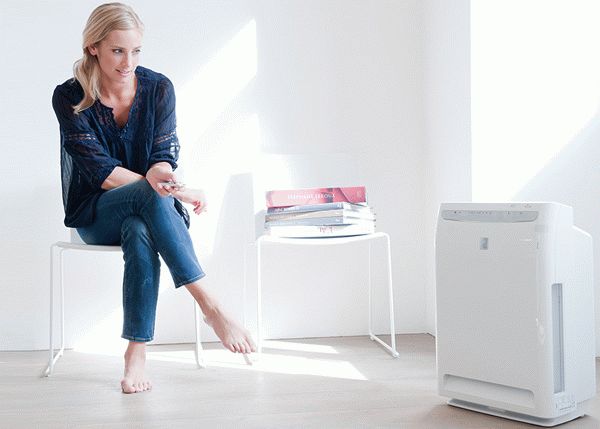 Профессиональный очиститель воздуха Профессиональный очиститель воздуха быстро справится с удалением едкого "аромата" краски в помещении