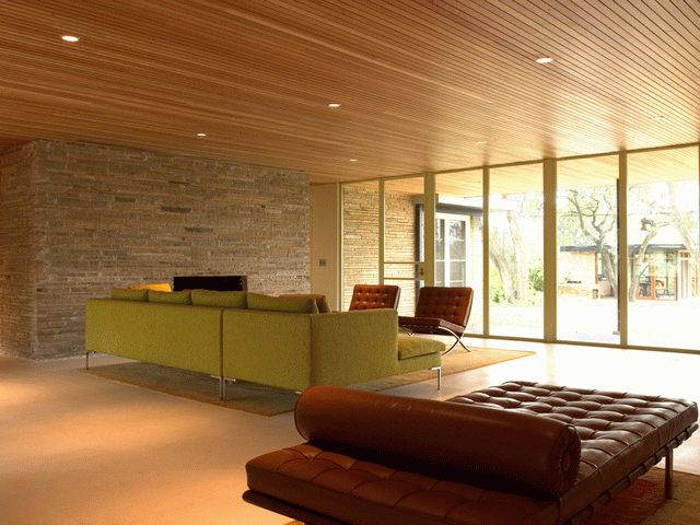 Деревянный потолок Деревянный потолок в частном доме