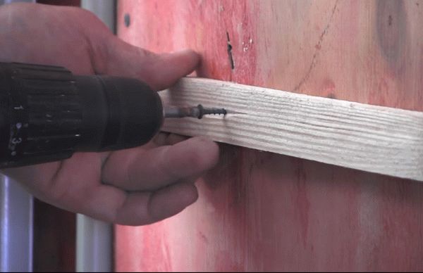 Прикручивание профиля к стене Прикручивание профиля к стене