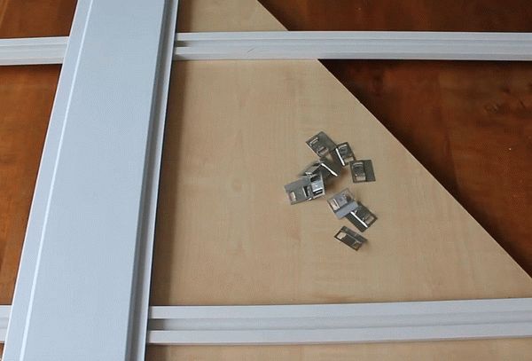 Пластиковые профили Пластиковые профили для установки ПВХ панелей