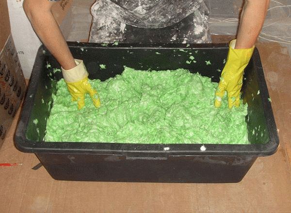 Замешивание жидких обоев Замешивание жидких обоев