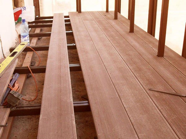 Террасная доска на балконе Террасная доска на балконе