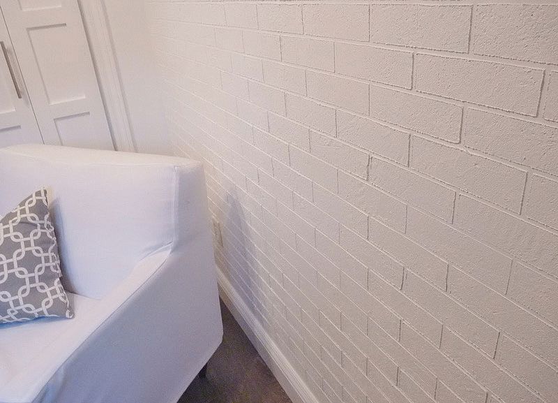 Стена под кирпич из шпатлевки Стена под кирпич из шпатлевки