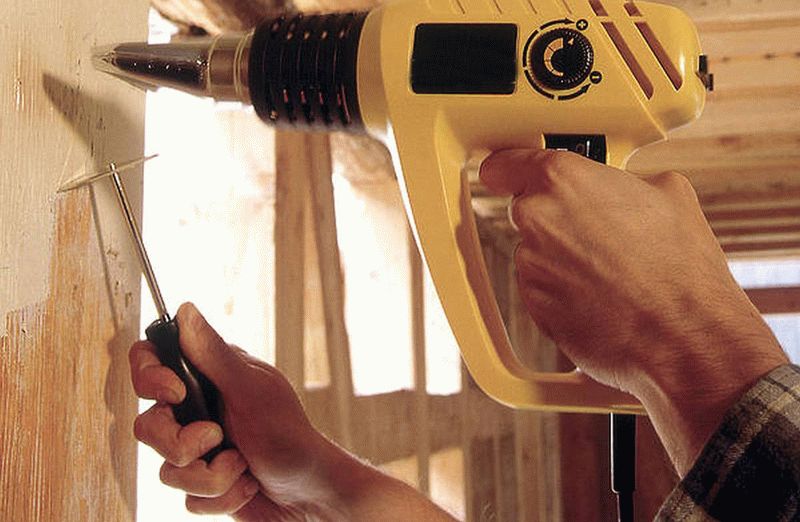 Очистка дерева от старой краски Деревянные стены сперва необходимо очистить от старой краски