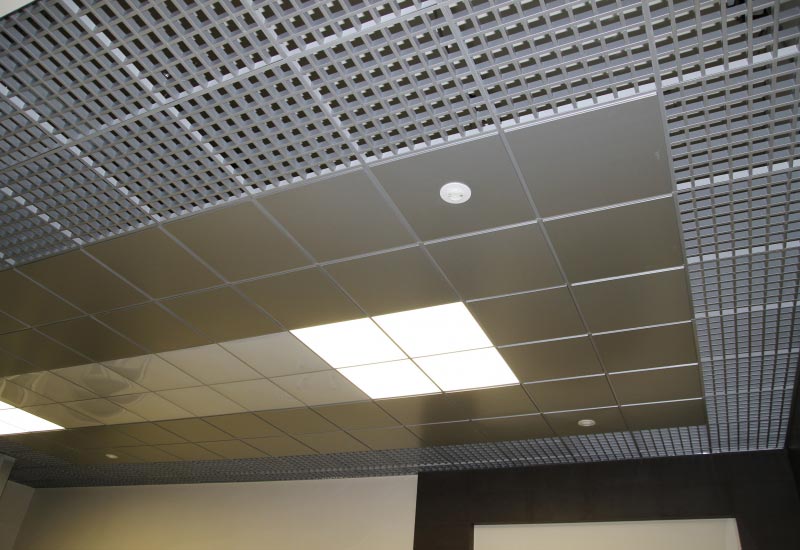 Потолок грильято Потолок грильято