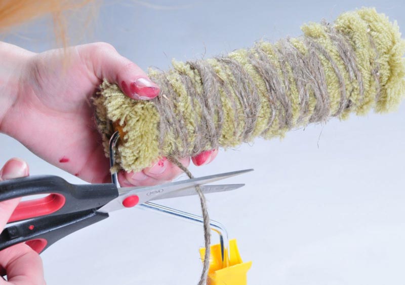 Фактурный валик из веревки Изготовление фактурного валика с помощью веревки