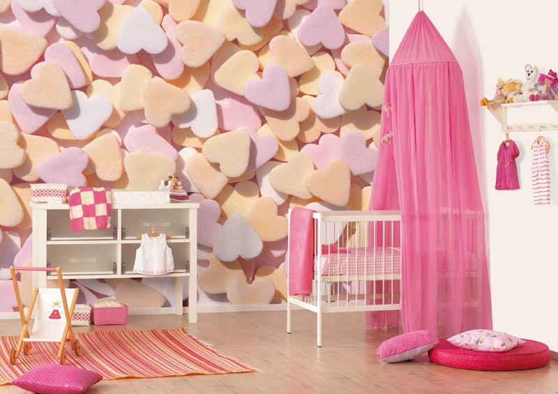 Обои для малышки При выборе обоев для малыша можно руководствоваться лишь качественными характеристиками материала