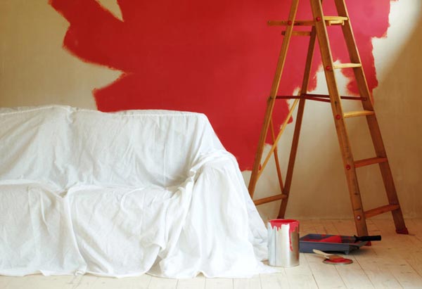 Защита мебели Чтобы окончание ремонта не омрачилось испорченной мебелью, ее нужно предварительно укрыть