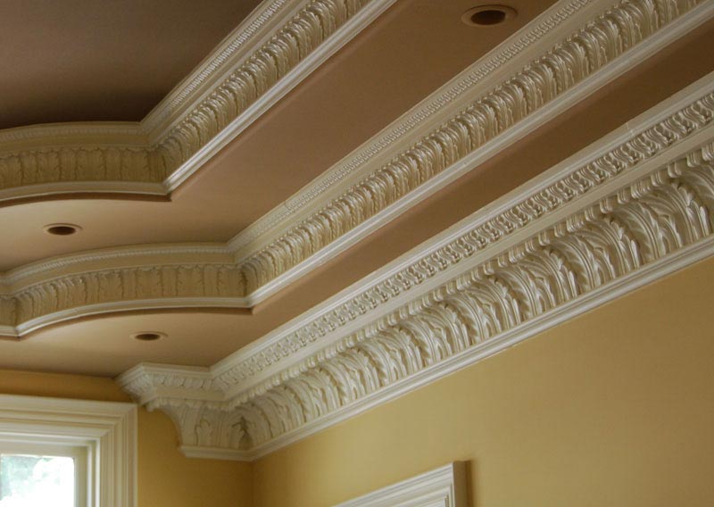 Материал плинтуса Материал плинтуса играет основополагающую роль в его выборе