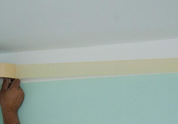 Создание границы разделения поверхностей Создание границы разделения поверхностей с помощью малярной ленты