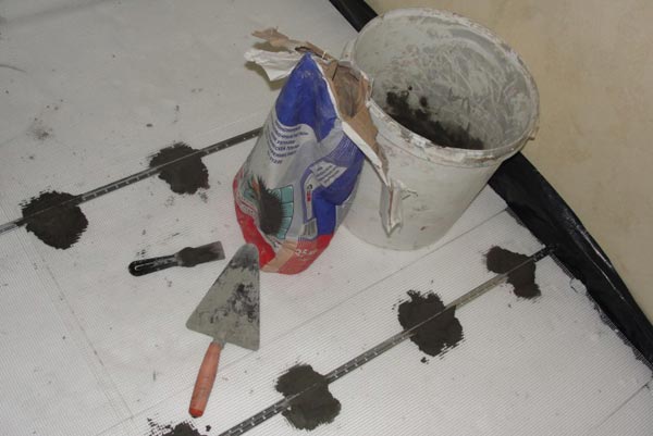 Установка маяков на раствор Установка маяков на раствор