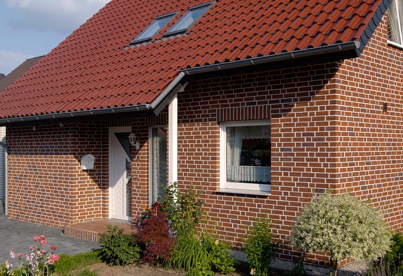 Облицовка кирпичом Облицовка кирпичом - привлекательный внешний вид и надежность