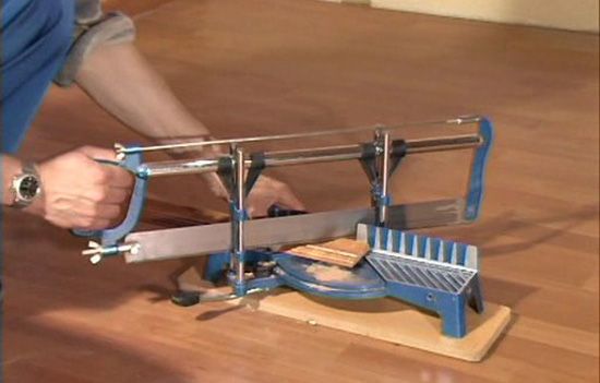 Порезка ПВХ галтели