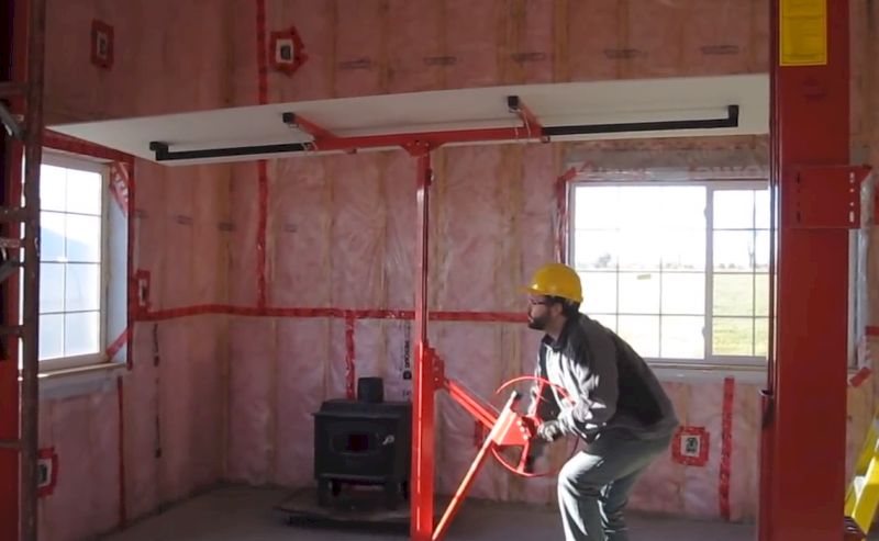 Профессиональное оборудование для подъема ГКЛ на потолок