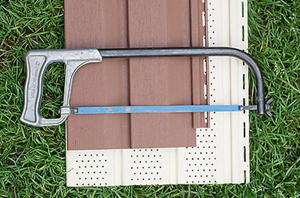 Раскрой панелей ножовкой