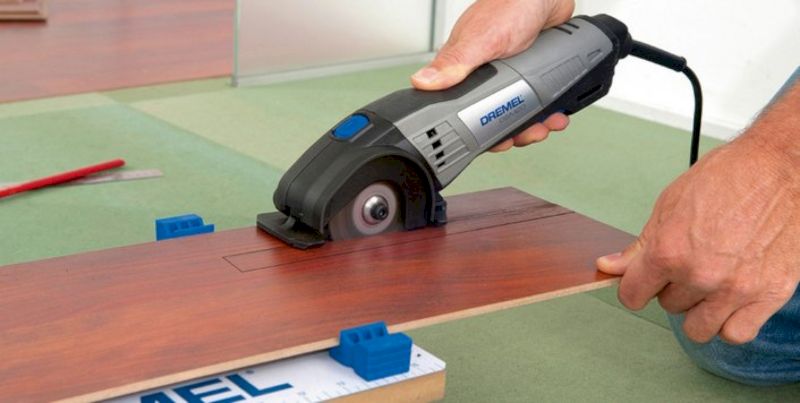 Резка болгаркой фанеры