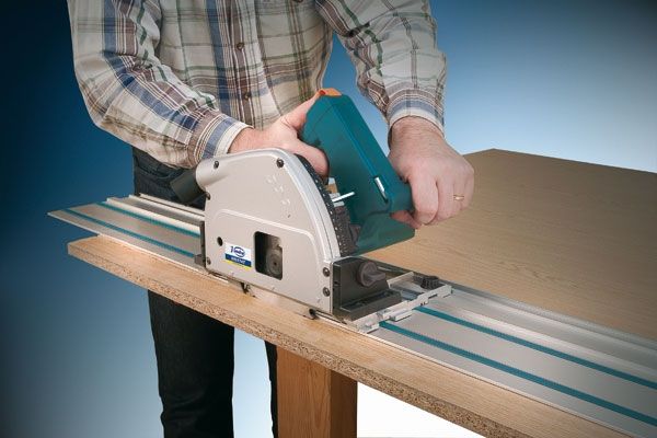 Резка ДСП циркулярной пилой