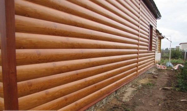 «Блок-хаус» как наиболее популярная модель металлосайдинга