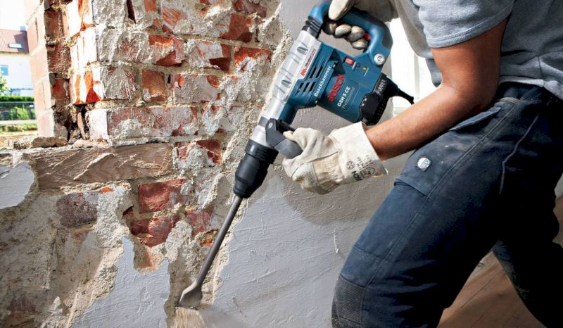 Очистка стены от старой облицовки