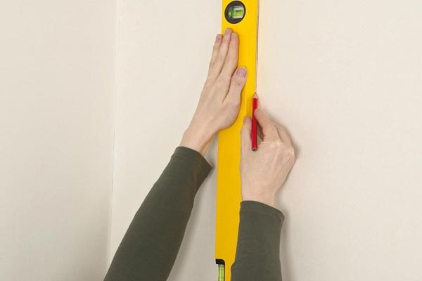 Разметка стены перед окраской Разметка стены перед окраской