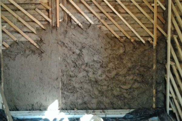 Первый слой штукатурки Первый слой штукатурки