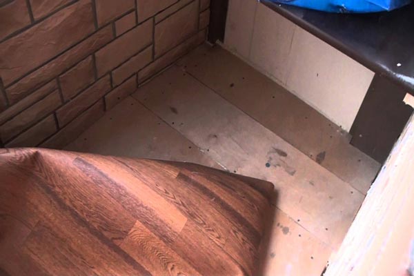 Укладка линолеума на балконе Укладка линолеума на балконе