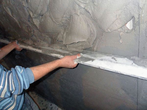 Штукатурка стен цементно-песчаным раствором Штукатурка стен цементно-песчаным раствором