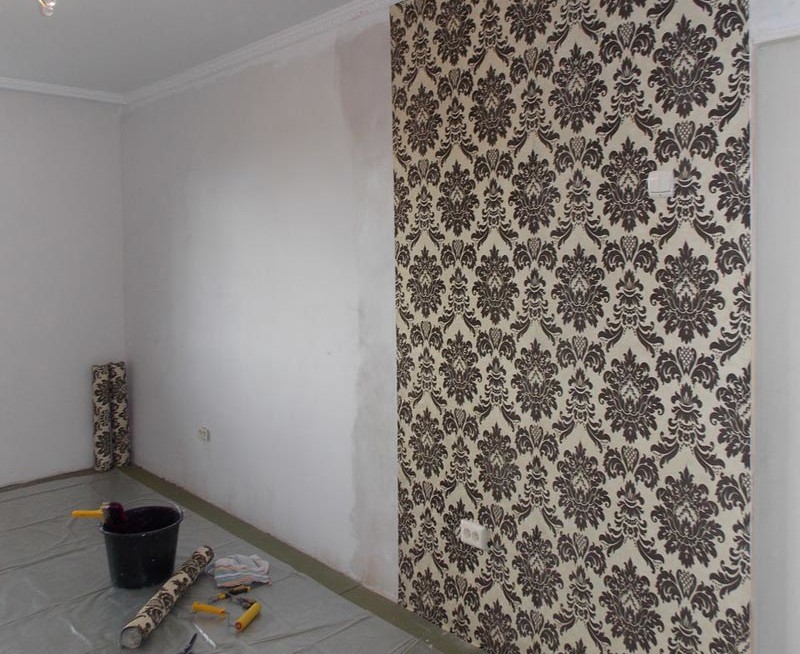 Флизелиновые обои При температуре от +15 и невысокой влажности флизелиновые обои будут сохнуть примерно сутки