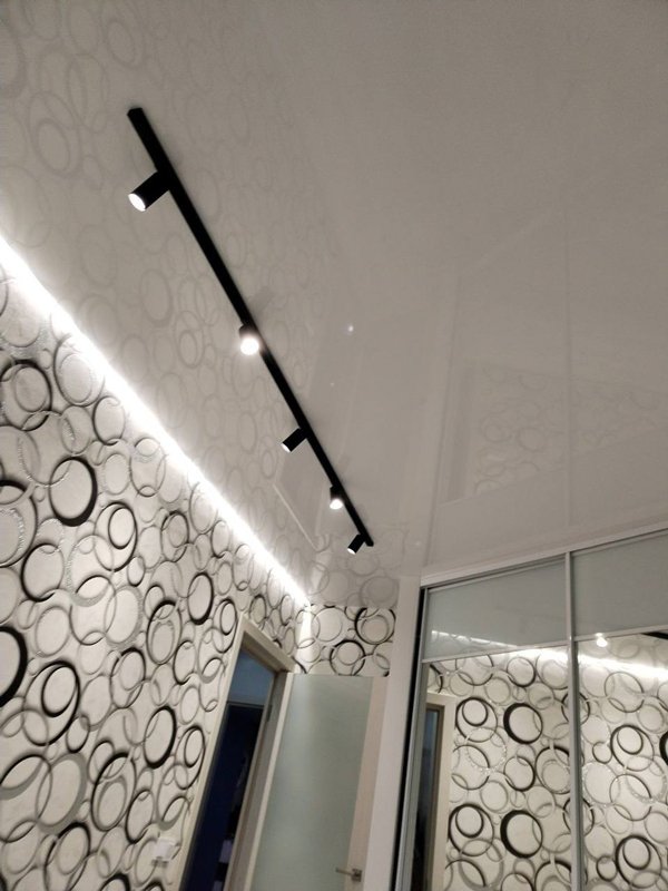 натяжные потолки, световые линии, парящие потолки, тканевые потолки, безщелевые потолки, теневые потолки